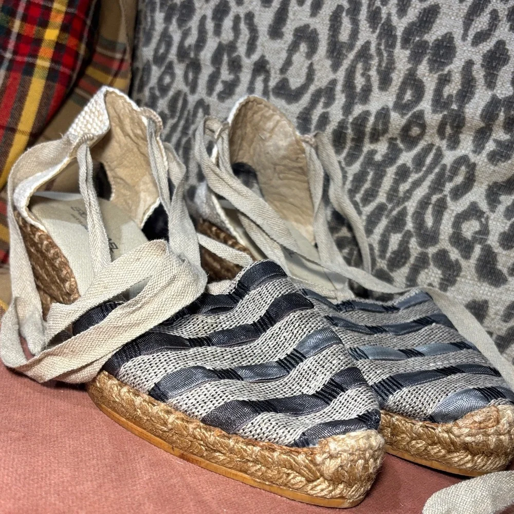 Eric Michael wrap wedge espadrille carpi blue ribbon striped summer shoe 8.5
